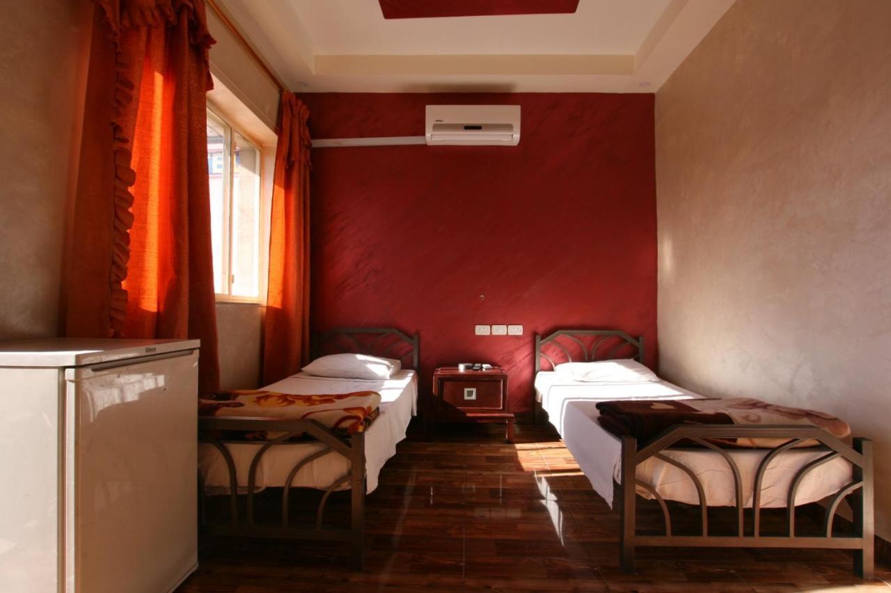 Erasmus Student House By Sunrise Hostel Amman Esterno foto