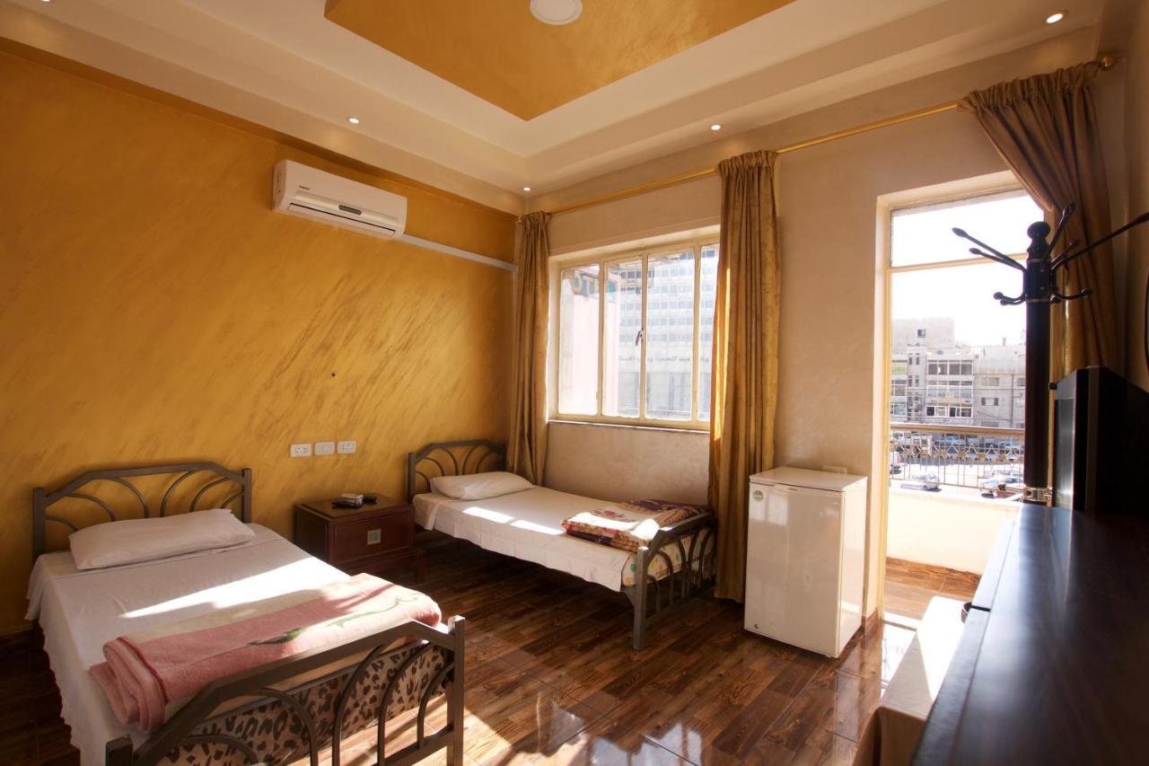 Erasmus Student House By Sunrise Hostel Amman Esterno foto