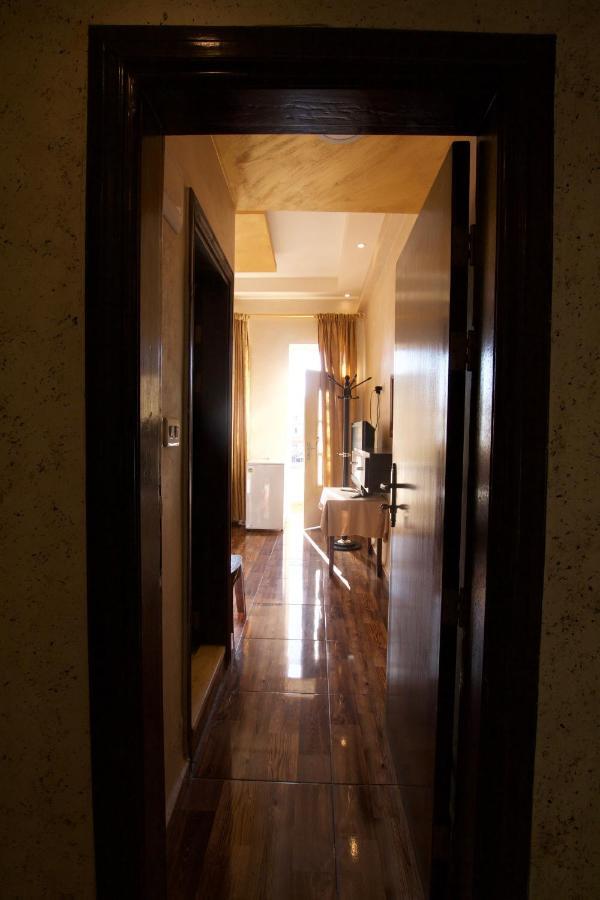 Erasmus Student House By Sunrise Hostel Amman Esterno foto